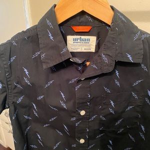 Boys Short Sleeve Button-Up Size M/12/14